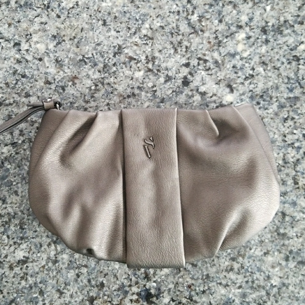 Simply Vera clutch